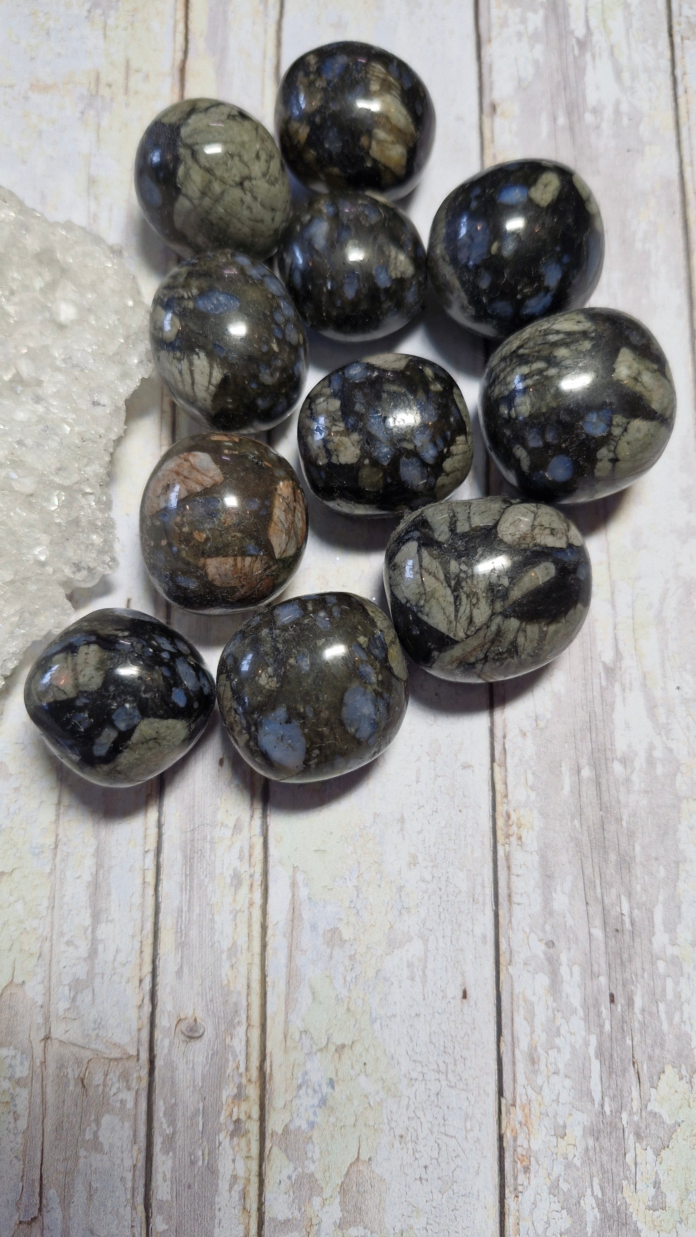 Que Sera Tumble Stones