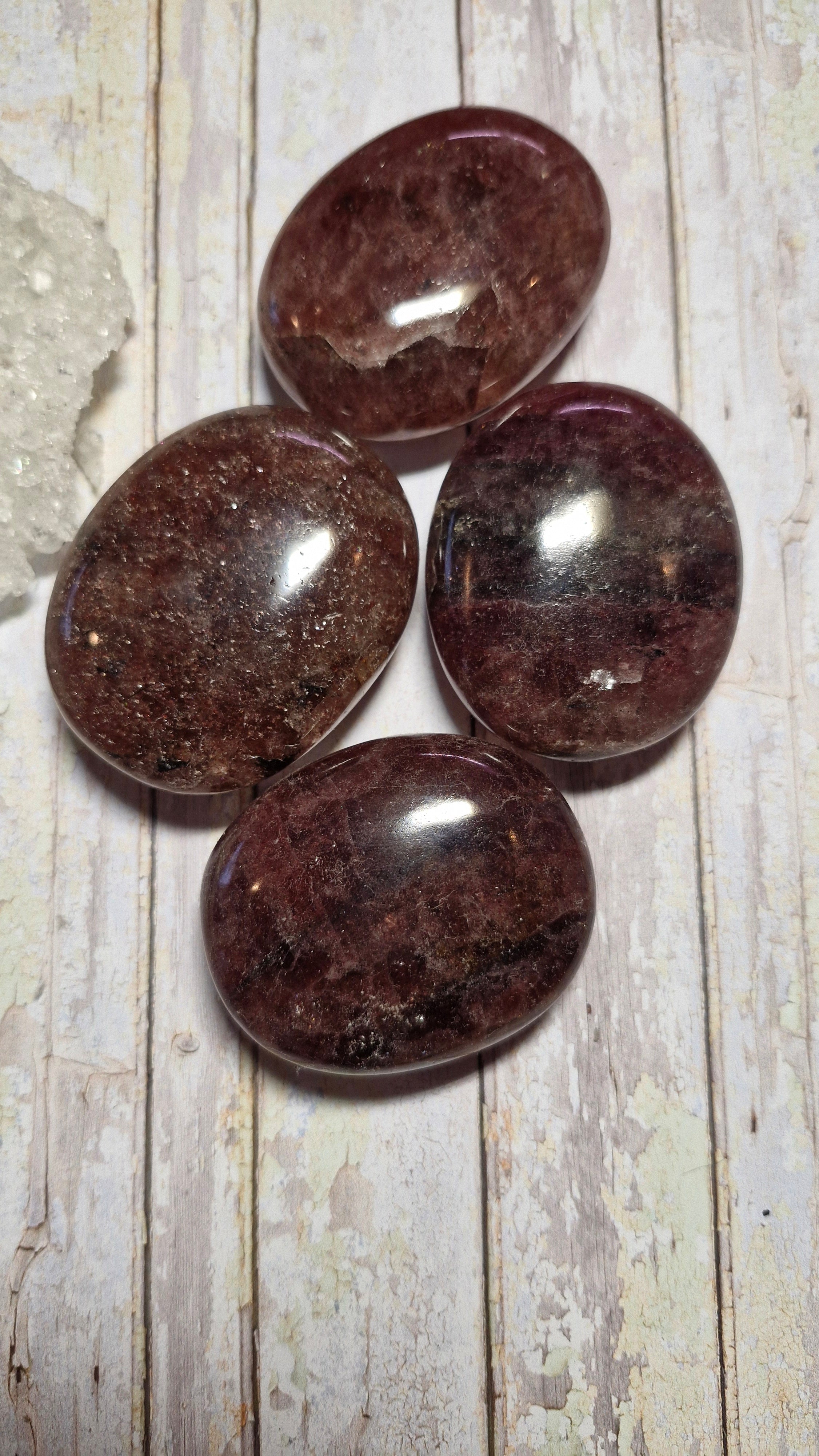 Stawberry Quartz Palm Stones